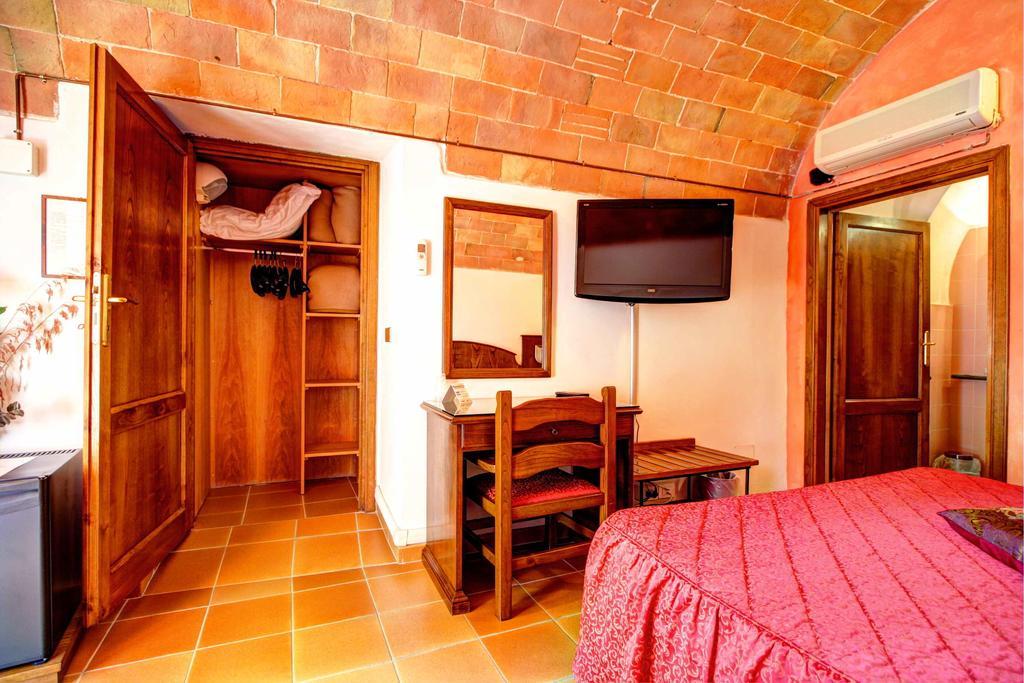 Hotel Residence Villa Rioddi Вольтерра Екстер'єр фото