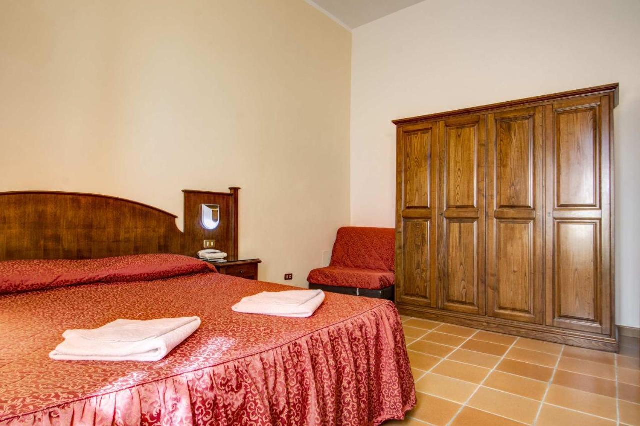 Hotel Residence Villa Rioddi Вольтерра Екстер'єр фото